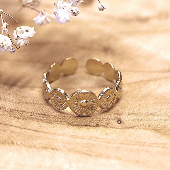 n e w | 14k gold sunny day ring ☀️ - Picture 2 of 4